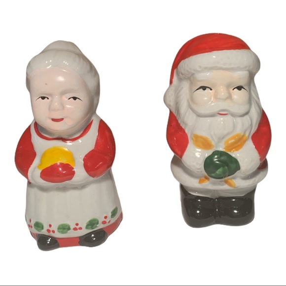 Mr.& Mrs. Santa Handcrafted Ceramic Salt & Pepper Shakers Collectible - Picture 3 of 7
